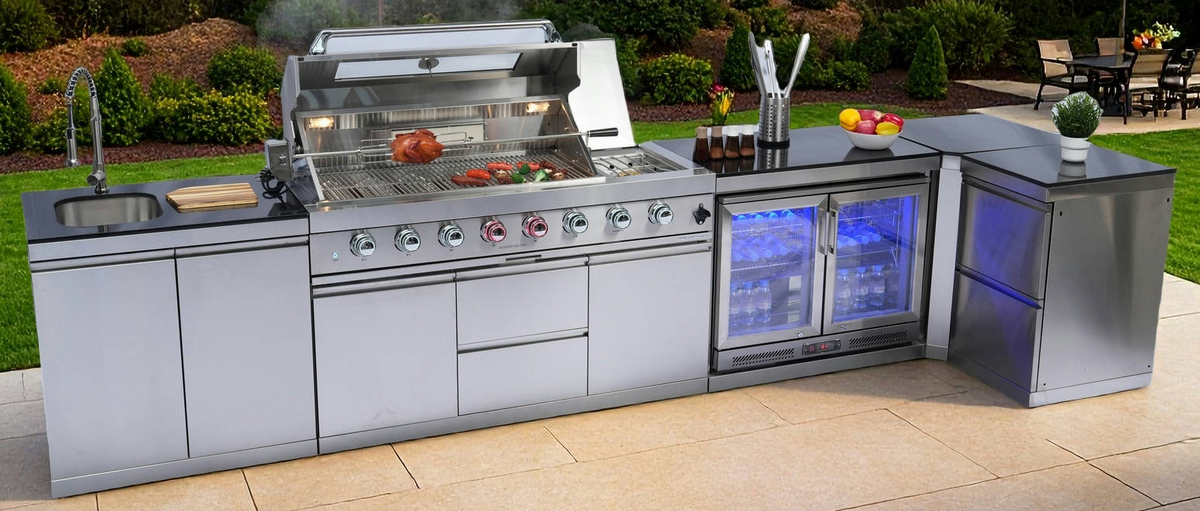 Outdoor Kitchens