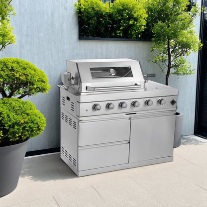 Gas Grill with Four Burners - Stainless Steel Outdoor Kitchen Islands