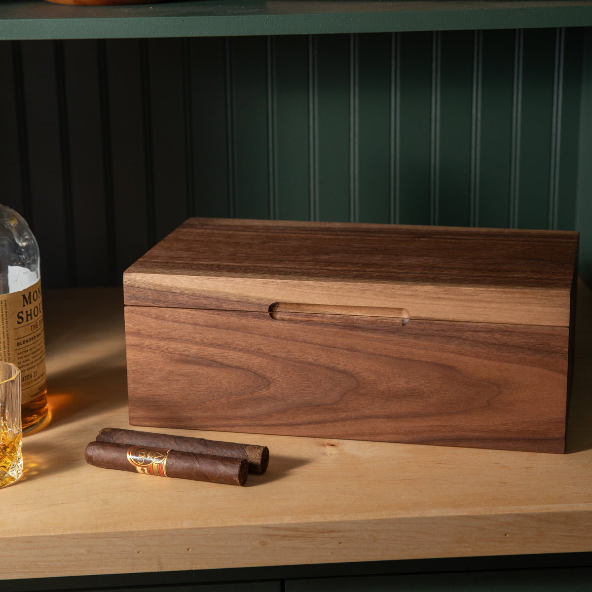 Black Walnut Cigar Humidor - Spanish Cedar Lined - 80 Count - Personalized Brass Engraving