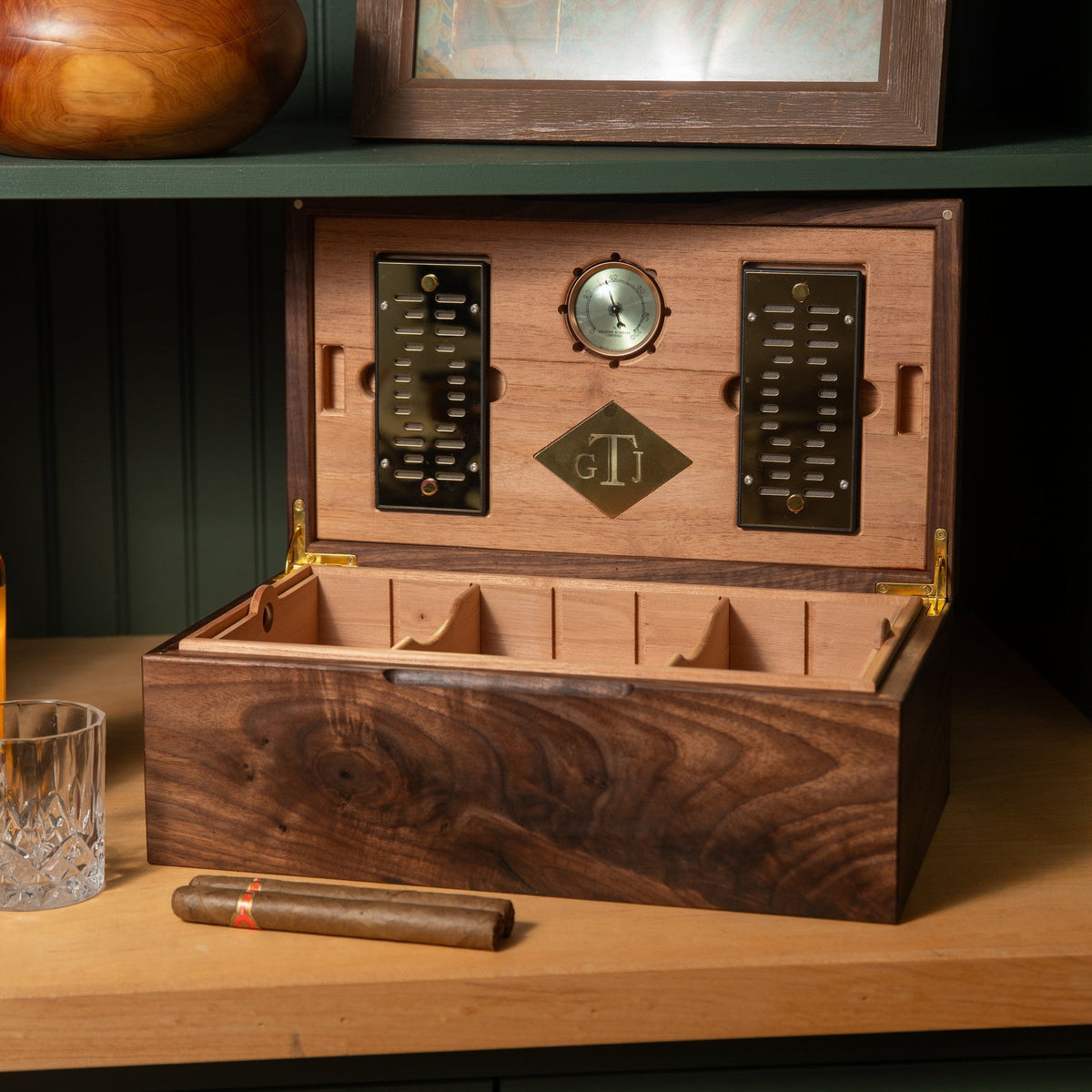 Black Walnut Cigar Humidor - Spanish Cedar Lined - 80 Count - Personalized Brass Engraving